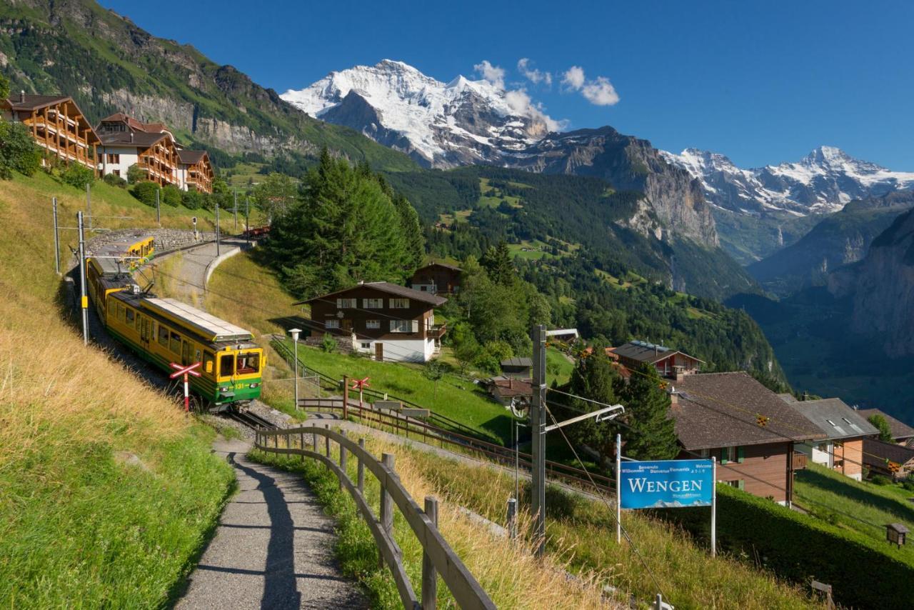 Chalet Bergfrieden Penthouse Apartment Wengen Bagian luar foto